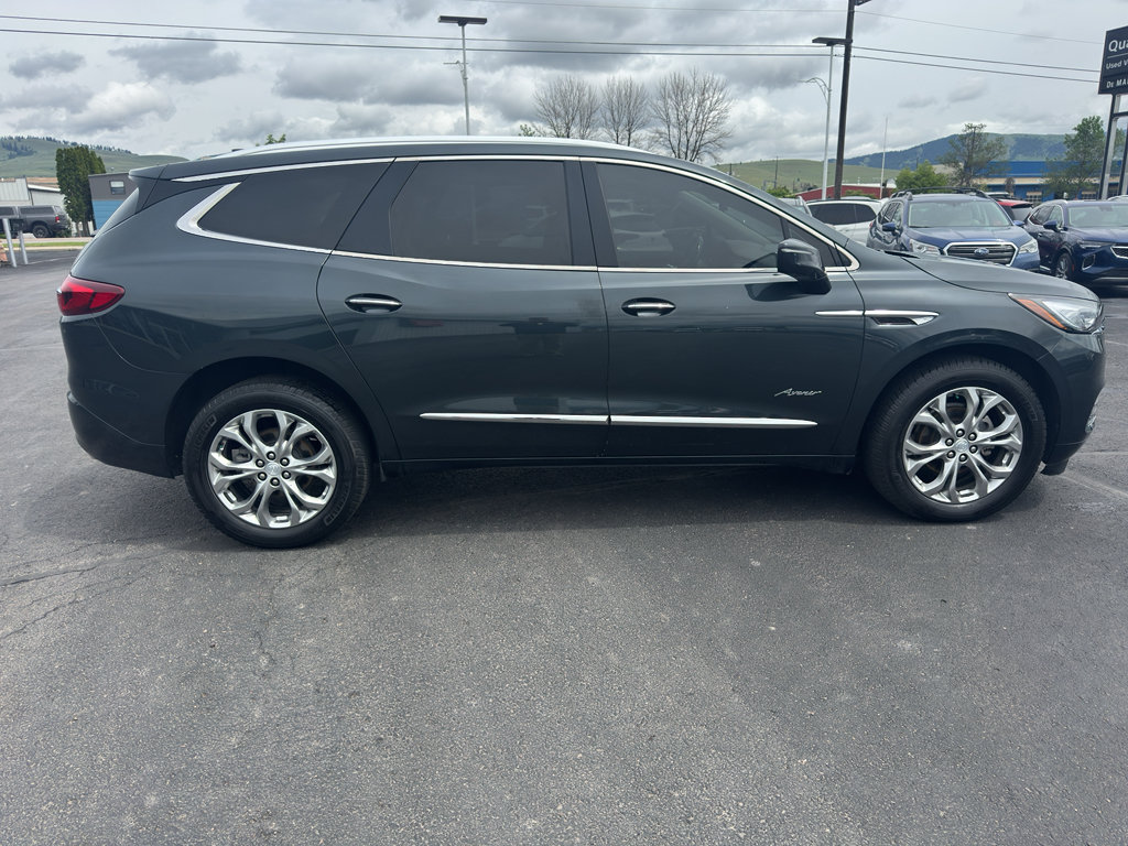Used 2020 Buick Enclave Avenir w/ Avenir Technology Package AWD/4WD image 4