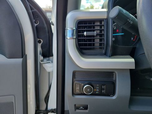 Certified 2025 Ford F250 XLT AWD/4WD image 22