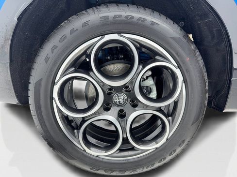 New 2025 Alfa Romeo Tonale w/ Premium Package AWD/4WD image 47