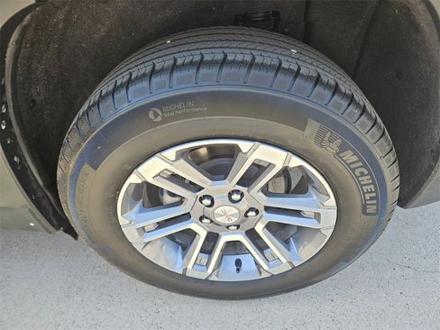 Used 2025 GMC Terrain Elevation image 24