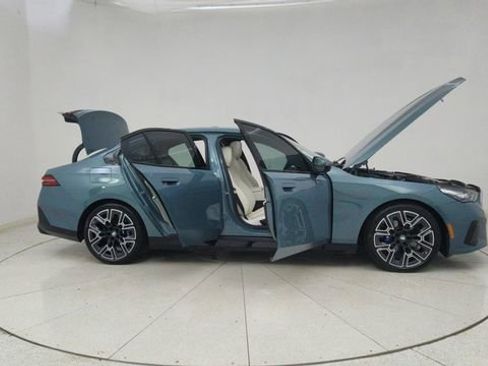Used 2024 BMW 530i image 70