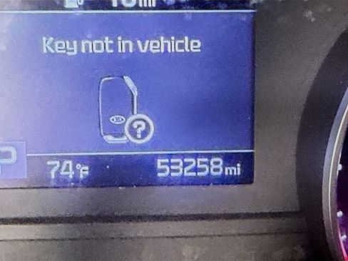 Used 2022 Kia Sportage EX image 16