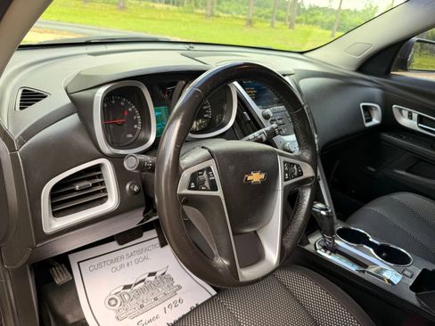 Used 2017 Chevrolet Equinox LT w/ Convenience Package FWD image 13