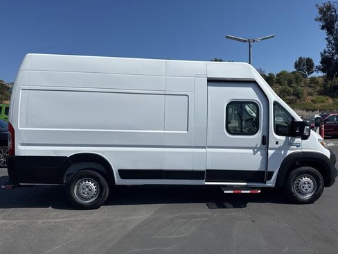 Used 2024 RAM ProMaster 3500 w/ Delivery Van Package image 11
