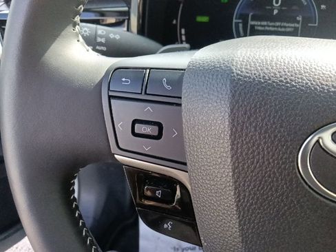Used 2025 Toyota Camry SE w/ Convenience Package AWD/4WD image 18