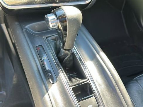 Used 2022 Honda HR-V EX-L image 18