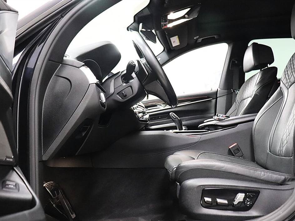 Used 2018 BMW 640i Gran Turismo xDrive AWD/4WD image 18