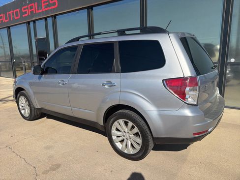 Used 2012 Subaru Forester 2.5X Premium w/ All-Weather Pkg image 4