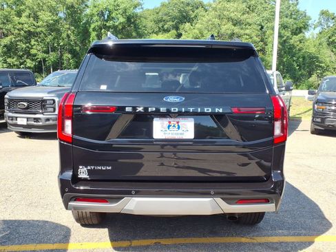 Certified 2025 Ford Expedition Platinum AWD/4WD image 7