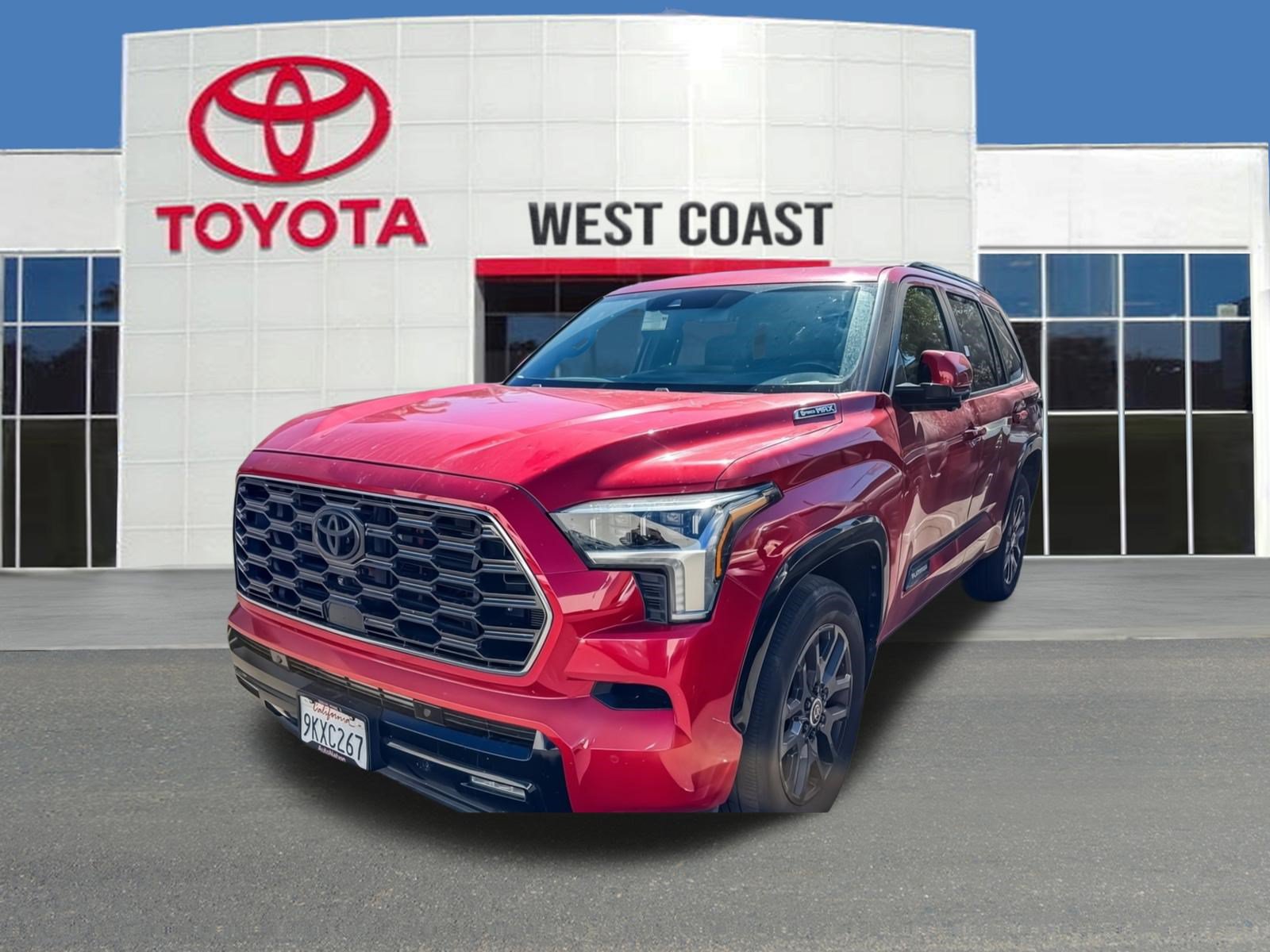 Used 2024 Toyota Sequoia Platinum AWD/4WD image 1