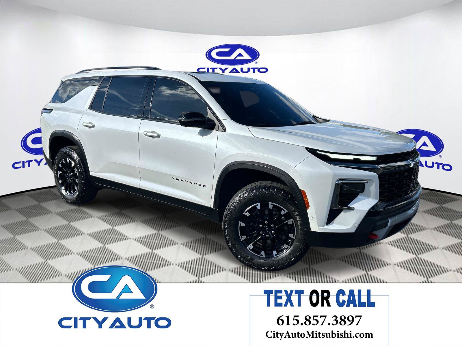 Used 2025 Chevrolet Traverse Z71 w/ Enhanced Driving Package AWD/4WD image 1