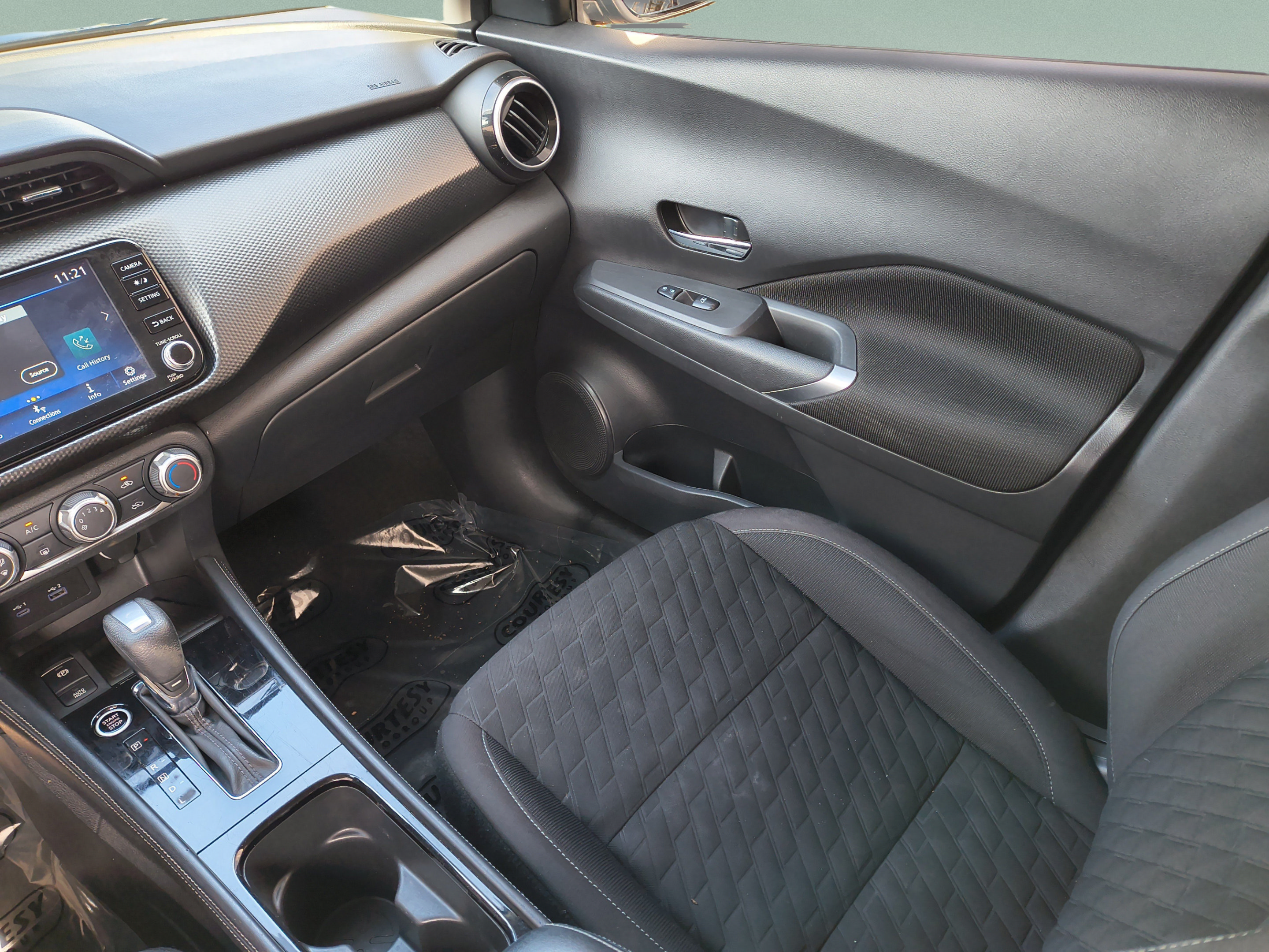 Certified 2023 Nissan Kicks SV FWD image 17