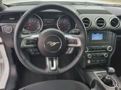 Certified 2020 Ford Mustang Coupe image 13