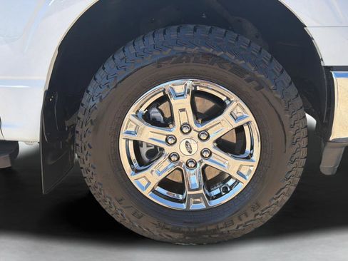 Used 2022 Ford F150 Lariat image 9