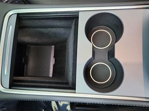 Used 2025 Tesla Model Y Long Range image 50