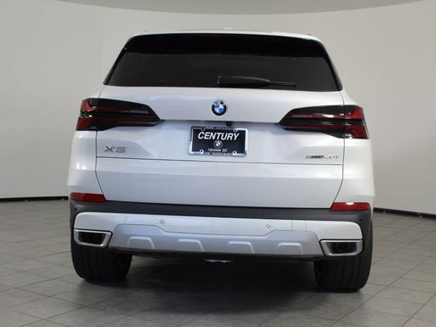 New 2026 BMW X5 sDrive40i w/ Climate Comfort Package image 9