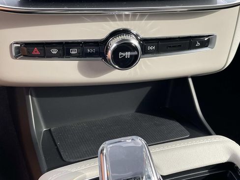 New 2026 Volvo XC90 B6 Ultra image 29