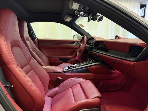 Used 2022 Porsche 911 Carrera image 16