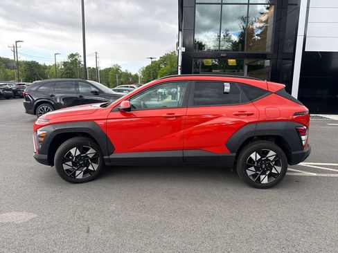 Used 2024 Hyundai Kona SEL w/ Convenience Package AWD/4WD image 2