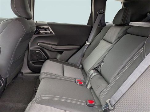 New 2025 Mitsubishi Outlander ES image 17