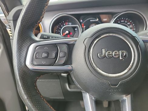 Used 2022 Jeep Gladiator Mojave w/ Cold Weather Group AWD/4WD image 19
