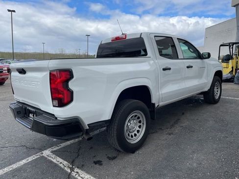 Used 2023 Chevrolet Colorado W/T RWD image 5