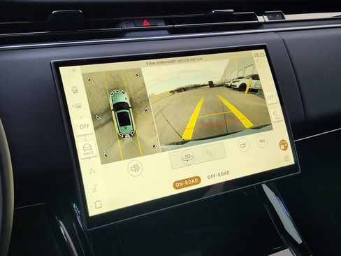 New 2026 Land Rover Range Rover Sport Dynamic SE image 17