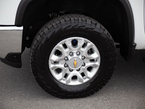 Certified 2024 Chevrolet Silverado 2500 LTZ w/ LTZ Convenience Package image 10