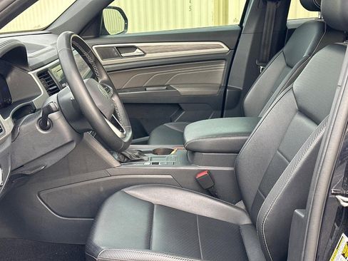 Used 2022 Volkswagen Atlas Cross Sport SE image 4