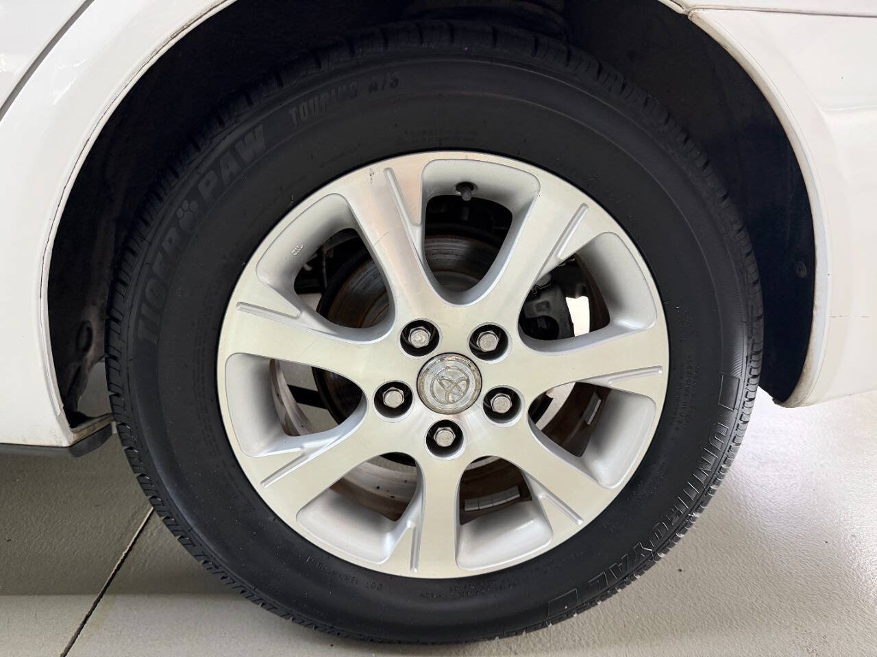 Used 2005 Toyota Camry XLE FWD image 28