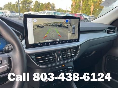 Used 2023 Ford Escape Platinum AWD/4WD image 24