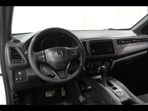 Used 2022 Honda HR-V Sport image 6