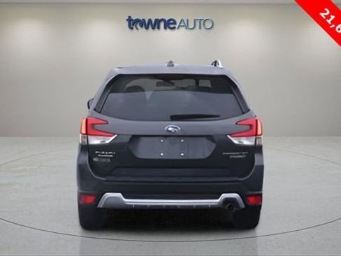 Used 2023 Subaru Forester Touring image 4