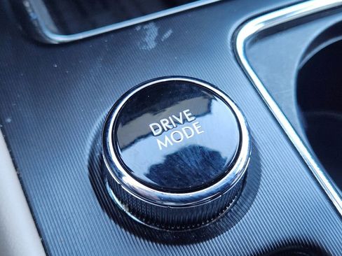 Used 2024 Lincoln Corsair AWD w/ Equipment Group 101A image 29