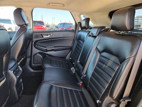 Used 2024 Ford Edge SEL image 5