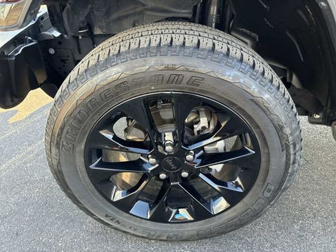 Used 2023 Jeep Wrangler Sahara w/ Cold Weather Group image 33