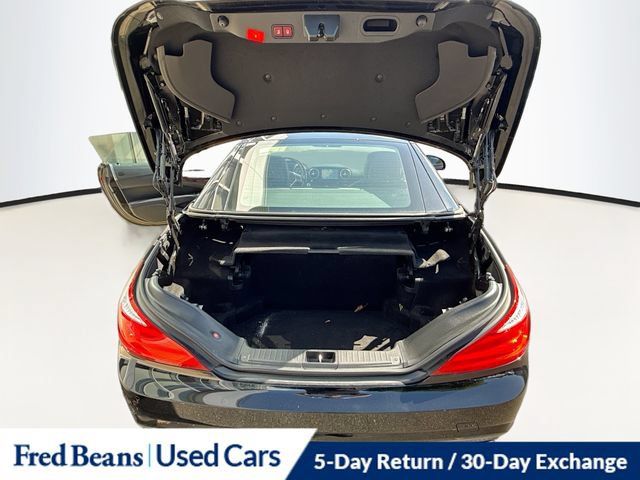 Used 2014 Mercedes-Benz SL 550 image 32