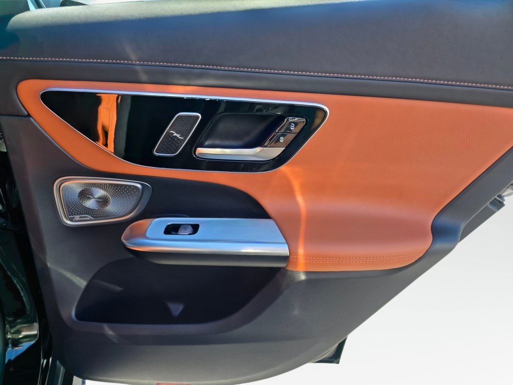 Used 2023 Mercedes-Benz GLC 300 4MATIC w/ Pinnacle Trim Package image 25