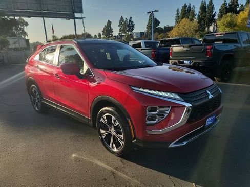 Used 2022 Mitsubishi Eclipse Cross SE image 2