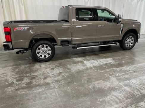 New 2026 Ford F250 Lariat w/ Chrome Package AWD/4WD image 3
