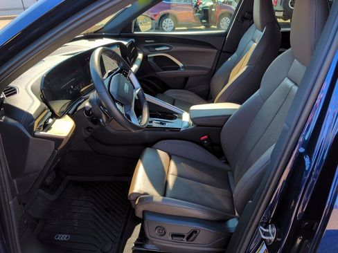 Used 2025 Audi Q5 Premium Plus w/ Premium Plus image 8