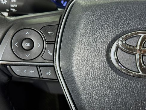 Used 2019 Toyota Camry XLE image 13