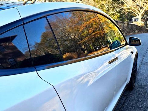 Used 2023 Tesla Model X Plaid image 14