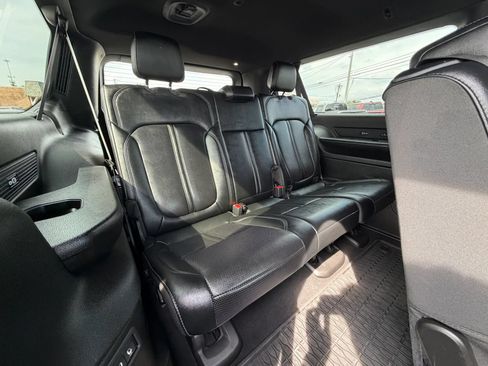Used 2024 Jeep Wagoneer L Series II w/ Flexible Seating Group RWD image 18