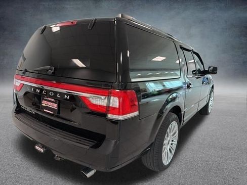 Used 2017 Lincoln Navigator L Reserve AWD/4WD image 6