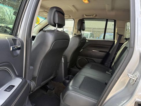 Used 2017 Jeep Compass Latitude image 19