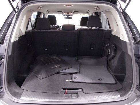 Used 2021 Nissan Rogue SV image 20