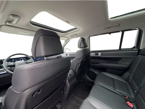 Used 2025 Hyundai Santa Fe Limited AWD/4WD image 24