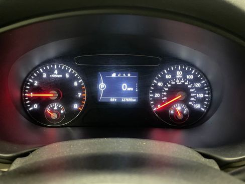 Used 2017 Kia Sorento AWD image 17