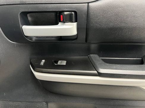 Used 2018 Toyota Tundra SR5 AWD/4WD image 57